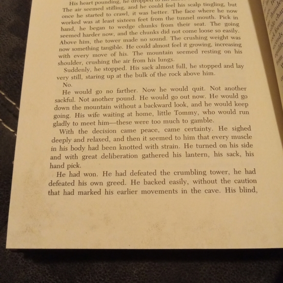 1983 Faux Leather Hardcover Law of the Desert Born by Louis L'Amour - Picture 4 of 16